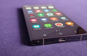 Samsung Galaxy S23 Ultra Dynamic AMOLED 2X display outdoor visibility test