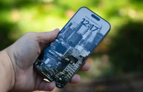 iPhone 16 Pro Max outdoor display brightness and viewing angles quality test