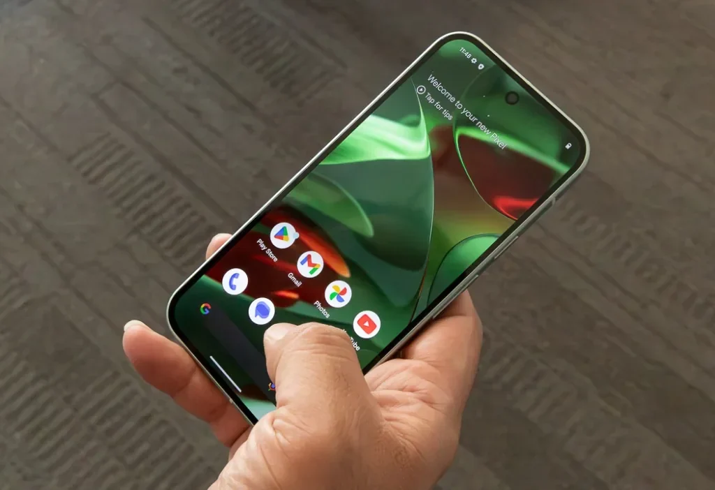 Google Pixel 9 display outdoor brightness and viewing angles quality test
