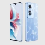 Oppo F25 Pro display test in outdoor sunlight conditions