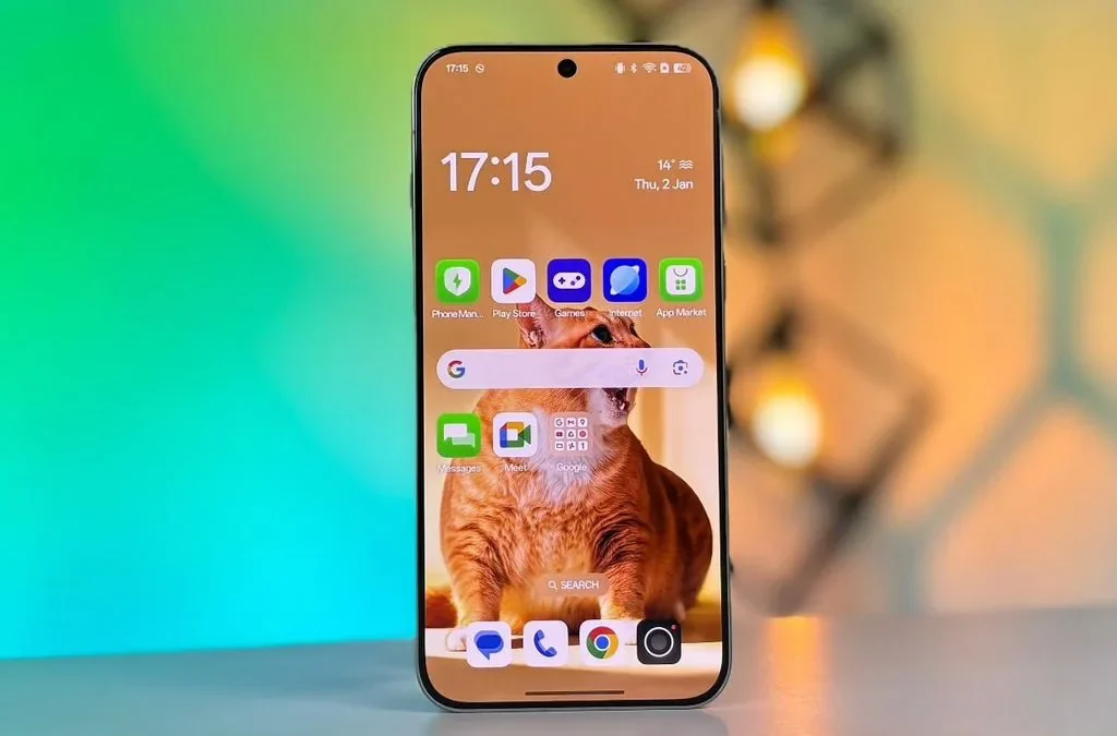 OPPO Find X8 display tested under direct sunlight for brightness and viewing angles