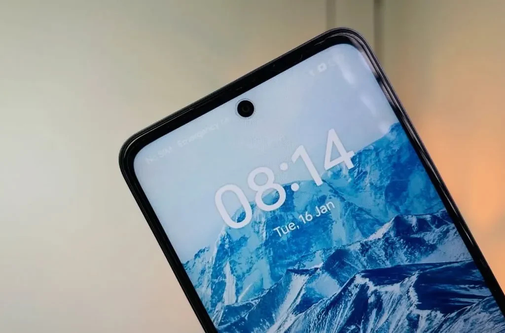 Oppo K12x display testing under direct sunlight for outdoor visibility and brightness