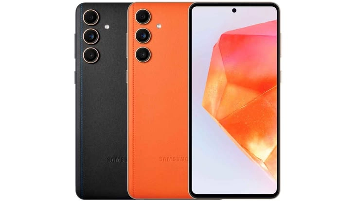 Samsung Galaxy F55 display brightness and color accuracy test outdoors