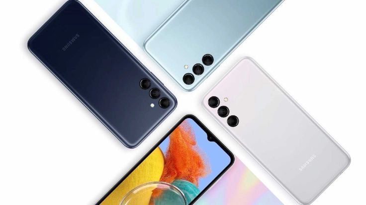 Samsung Galaxy M15 5G Super AMOLED display test in bright outdoor sunlight