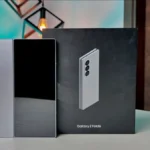Samsung Galaxy Z Fold 6 Review showing the inner foldable display and flat hinge design