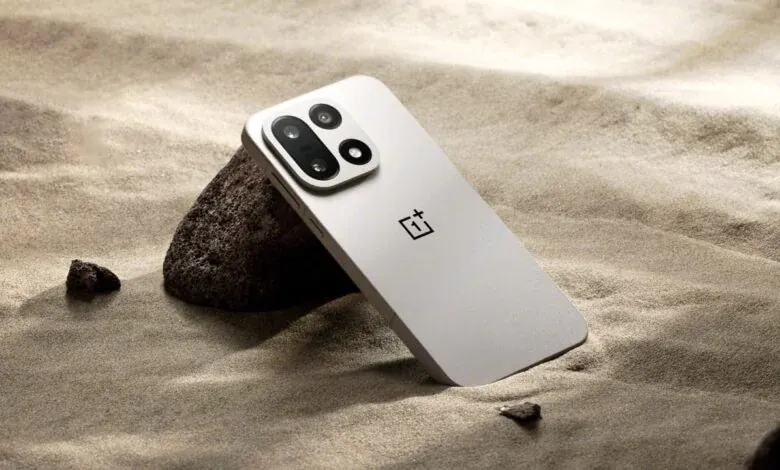 OnePlus 16 Specifications 165Hz Display and 100W Fast Charging