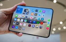 iPhone Duo software display limits compared side by side with Samsung Galaxy Z Fold 8
