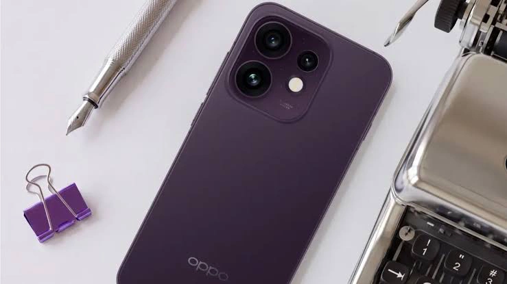 Oppo Reno 17 Pro specifications showing rear 200MP camera and display