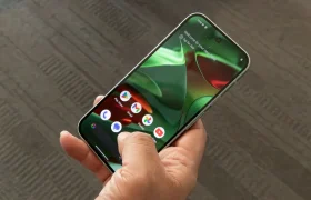 Google Pixel 9 display outdoor brightness and viewing angles quality test